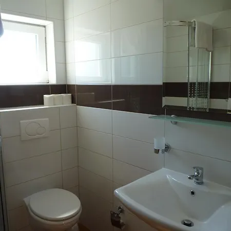 Bed & Breakfast Grgic Новиград